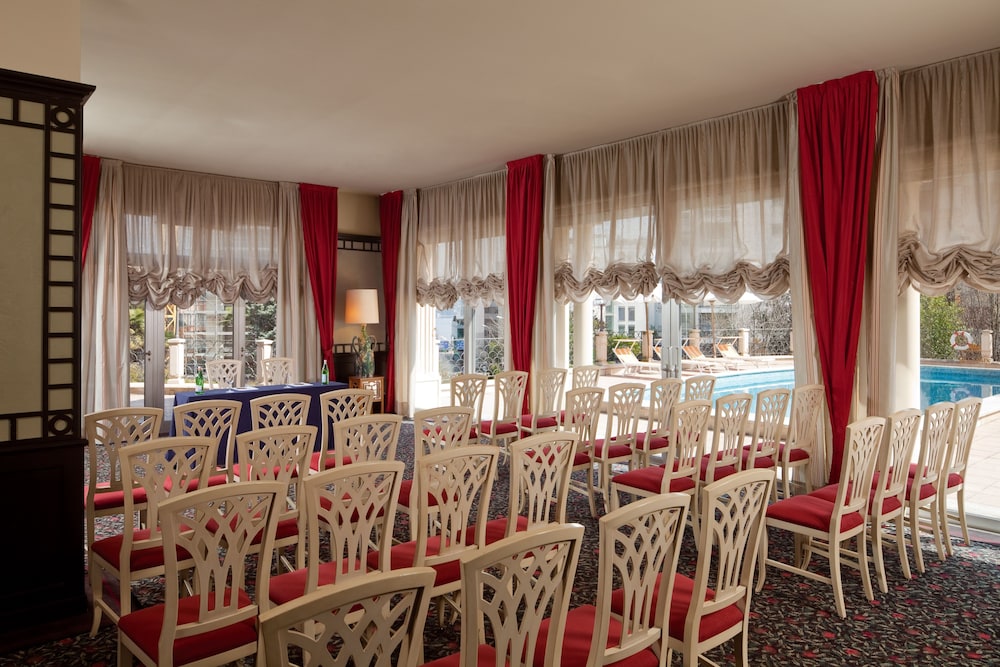 Hotel De La Paix 43/59
