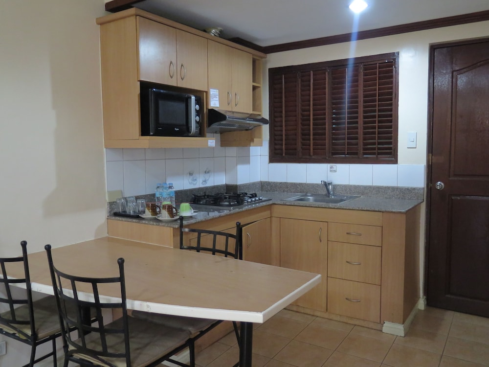 Crown Regency Residence Davao 37/50