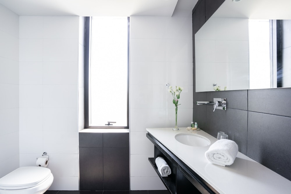 Urbanica The Libertador Hotel 44/46