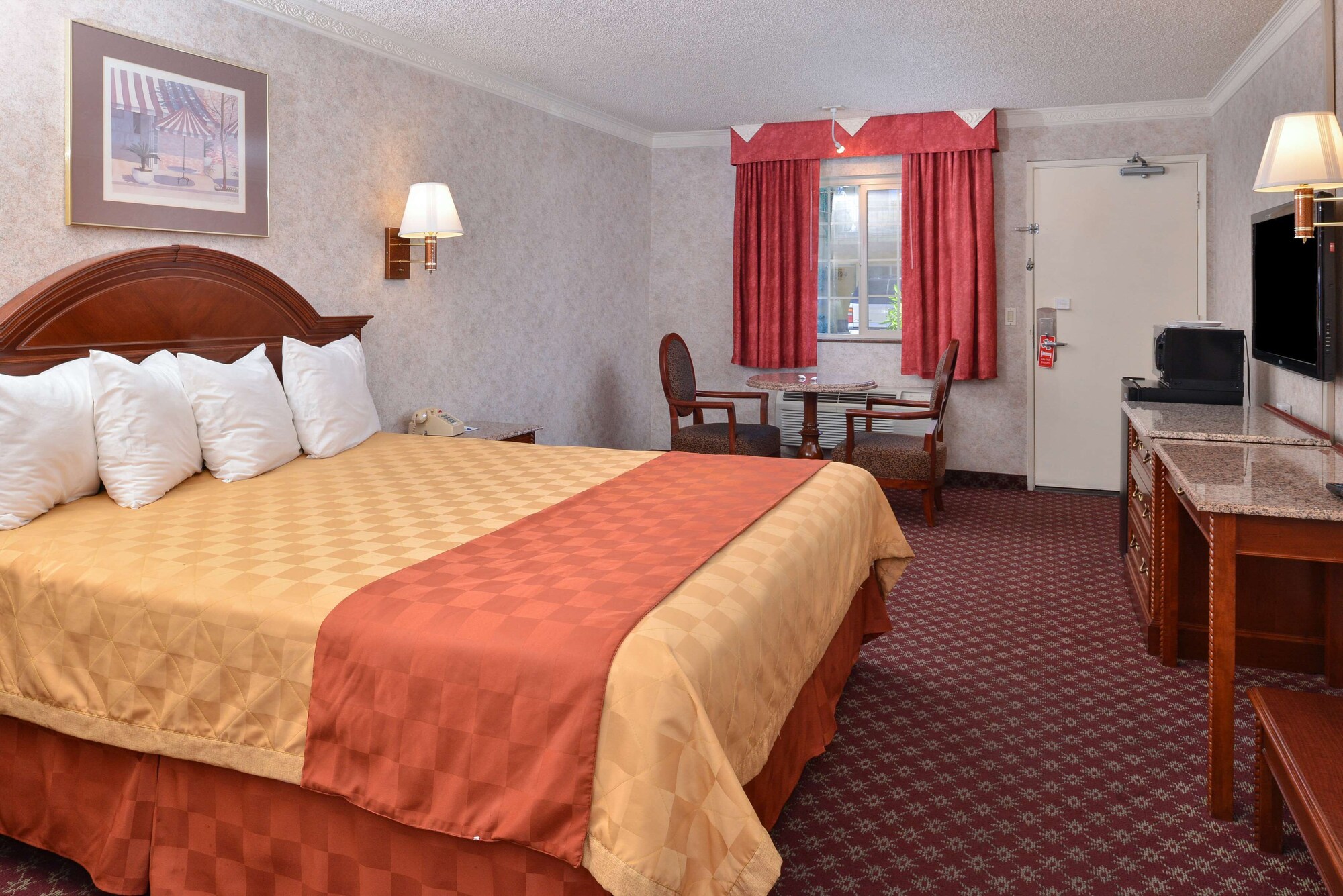 Suite, King Bed