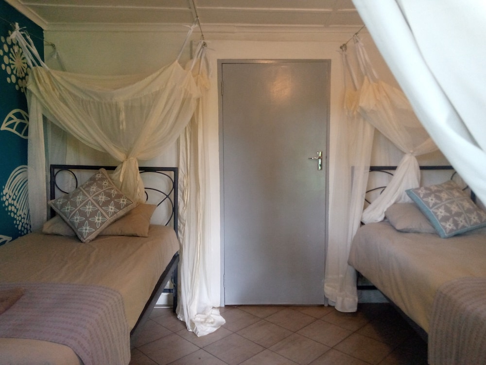 STANDARD, TWIN BEDS