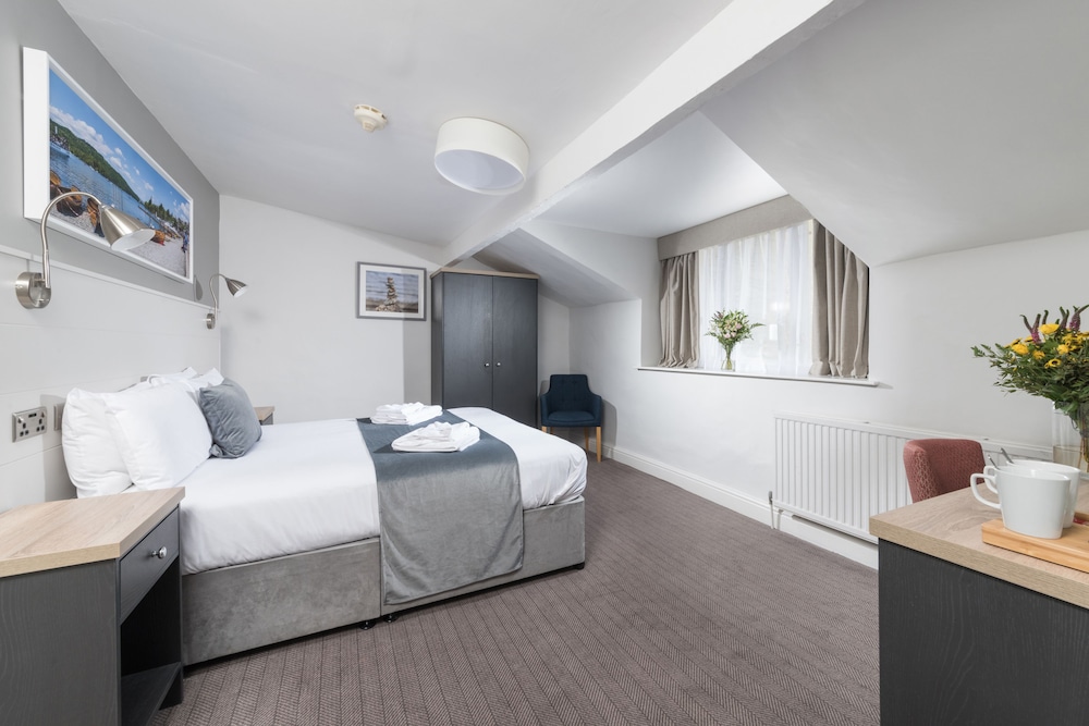 Windermere Hotel 35/60