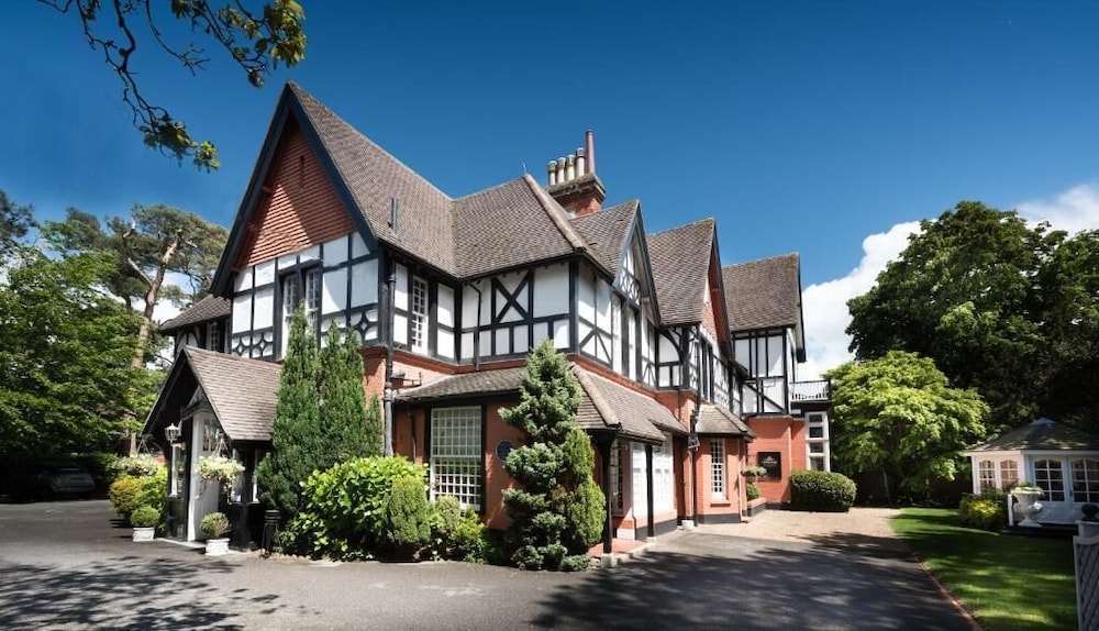 Langtry Manor Hotel 4/47