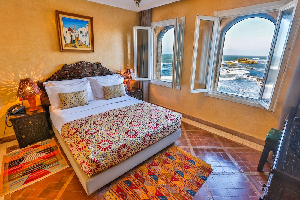 ROOM, DOUBLE BED, SEA VIEW