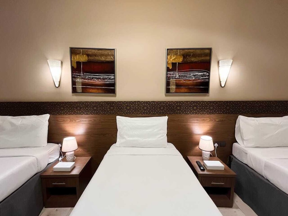 Hussein Hassan Ali Bayari Hotel 42/61