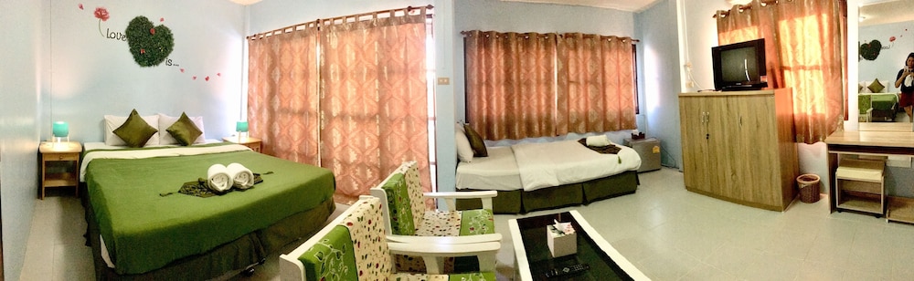 Phunyanuch Hotel 13/50