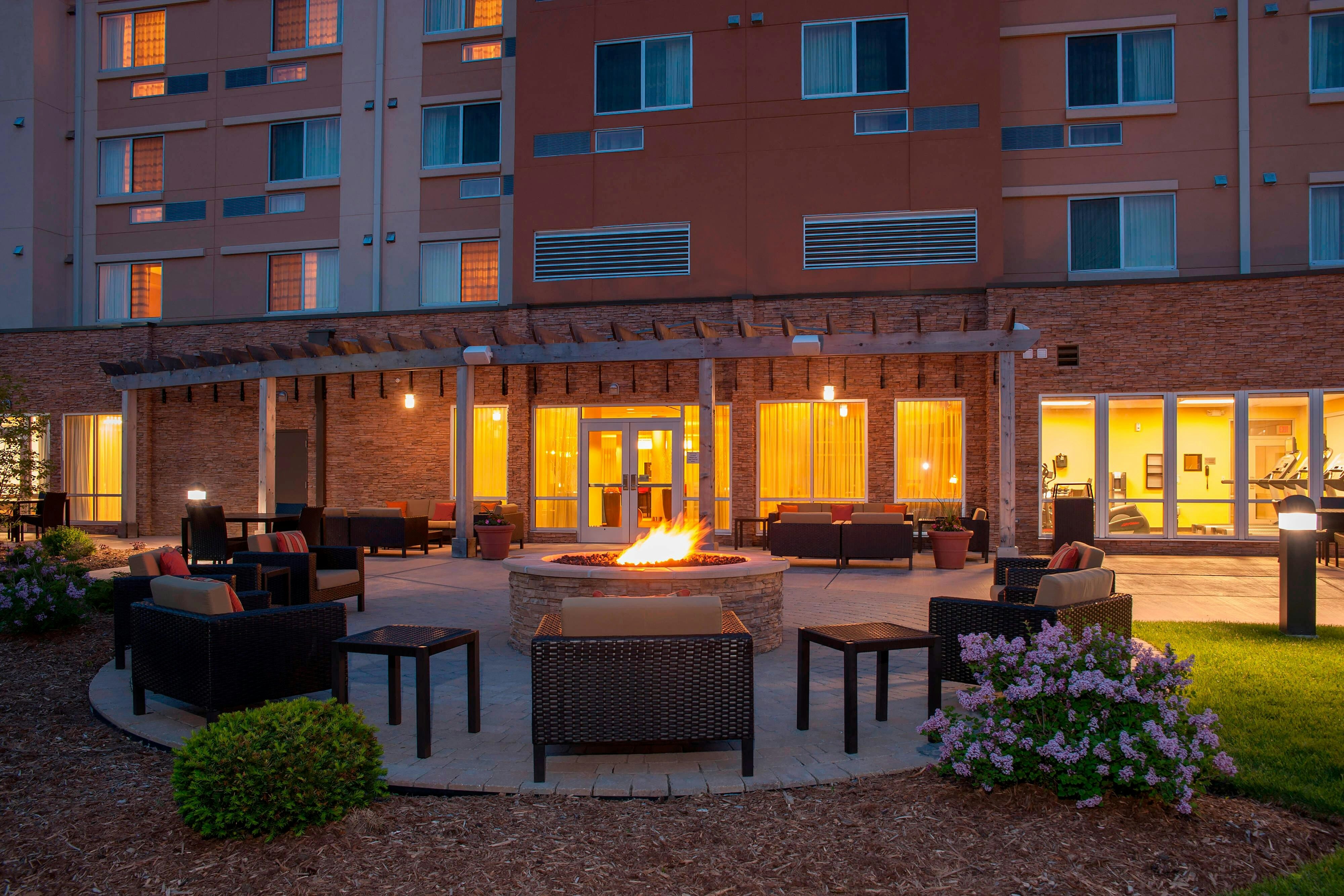 COURTYARD MILWAUKEE AIRPORT
