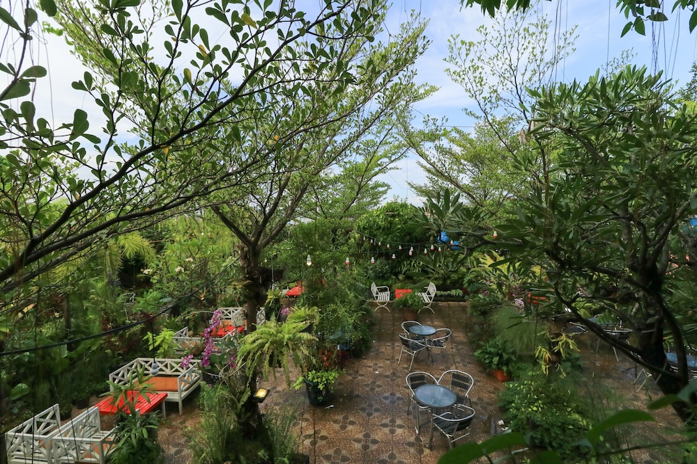 Labuana Homestay & Cafe Garden by ZUZU 20/26