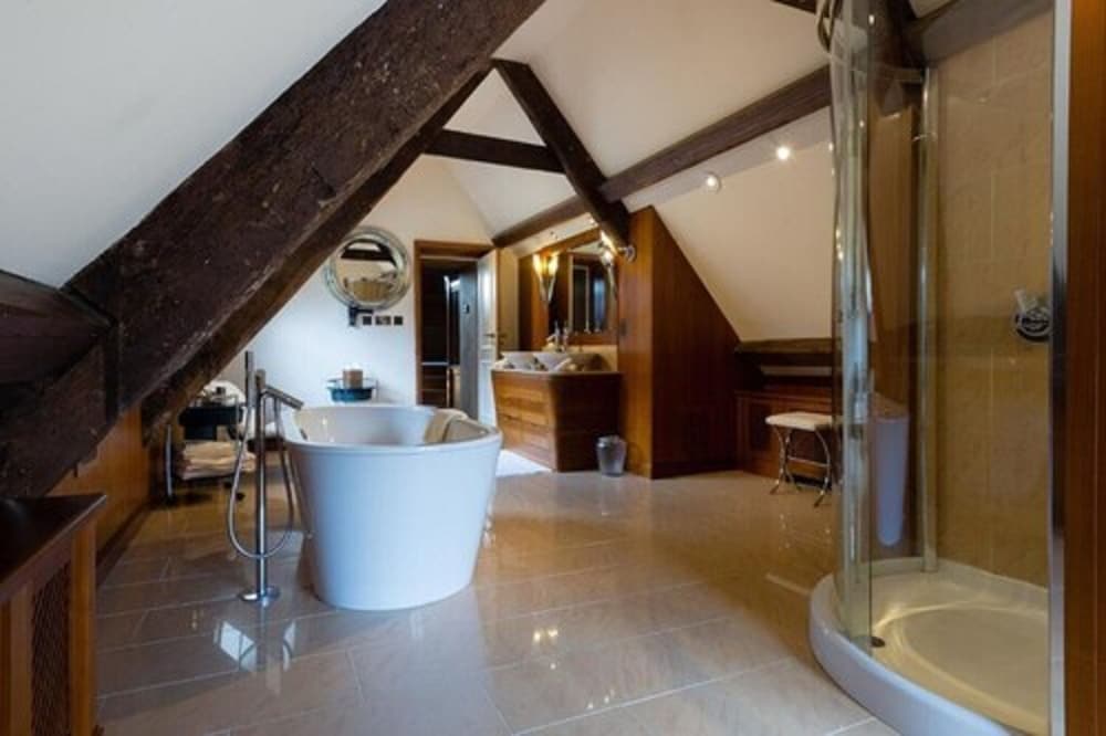 Whatley Manor Hotel & Spa 40/40