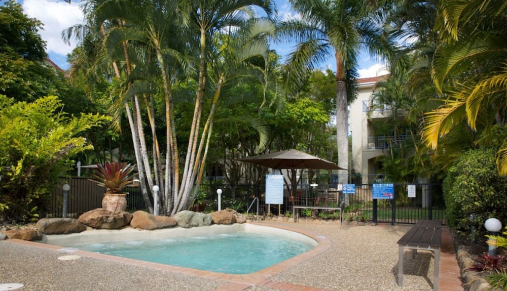 SANCTUARY LAKE APARTMENTS 49/58