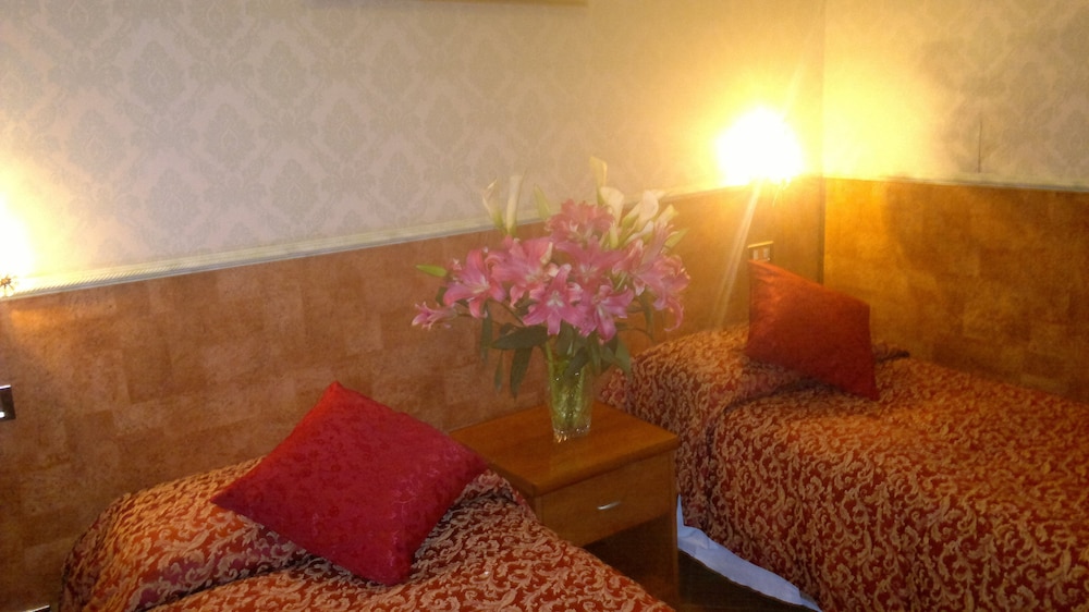 Hotel Ventura Rome 16/26