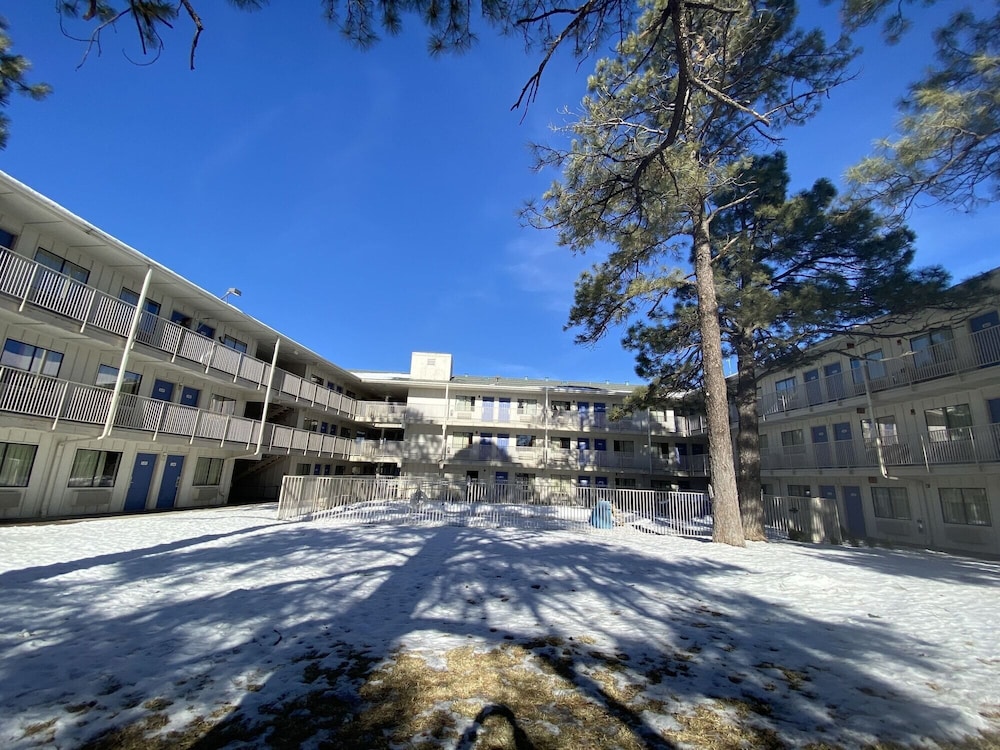 Motel6 Flagstaff, AZ - West - Woodland Village 25/50