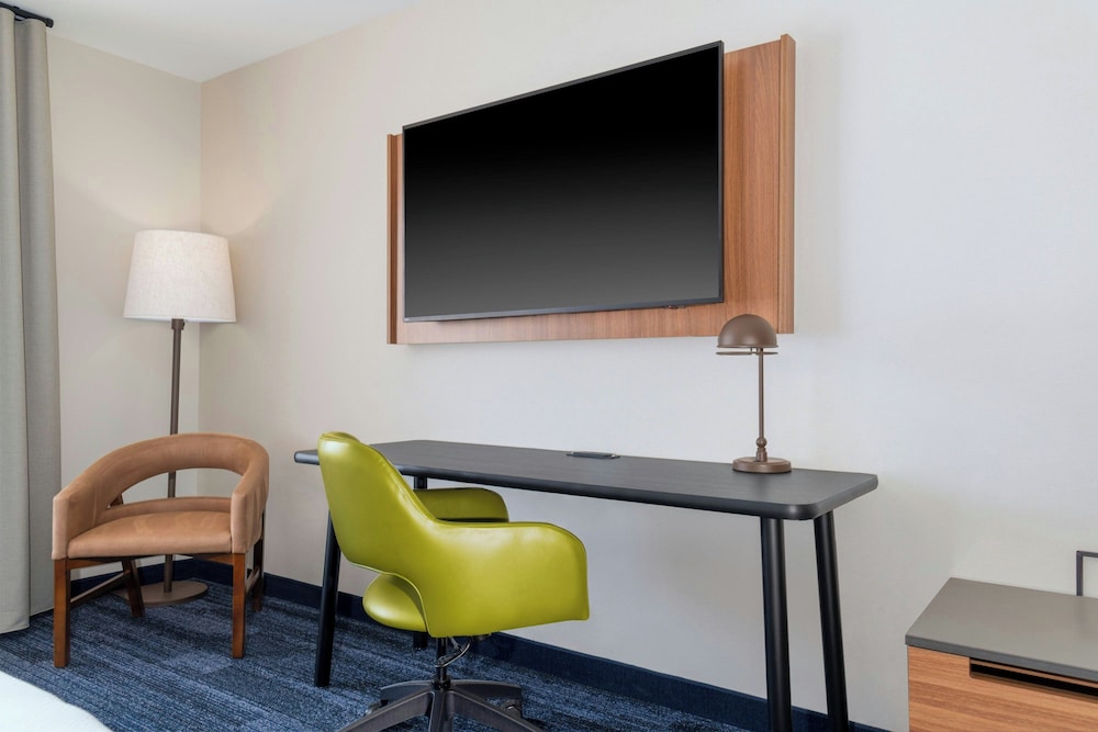 Fairfield by Marriott Inn & Suites Norfolk 27/33