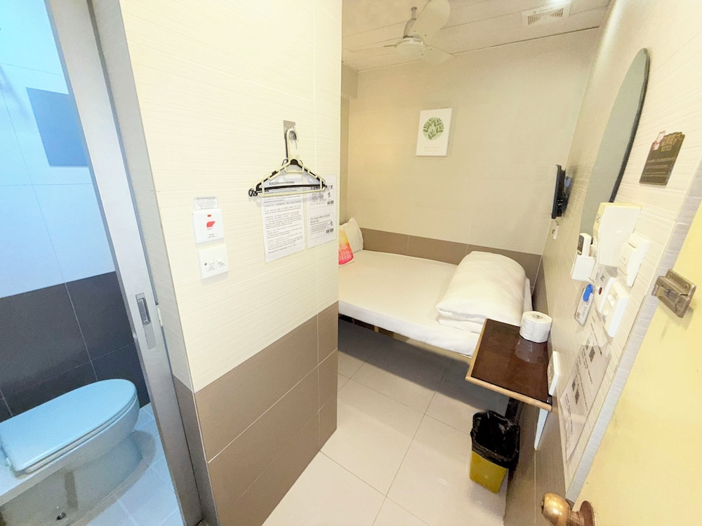 Apple Hostel 46/50