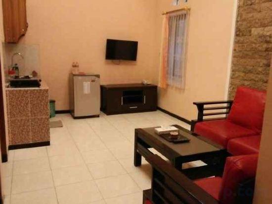 Nirwarna Hotel Bojonegoro 16/24