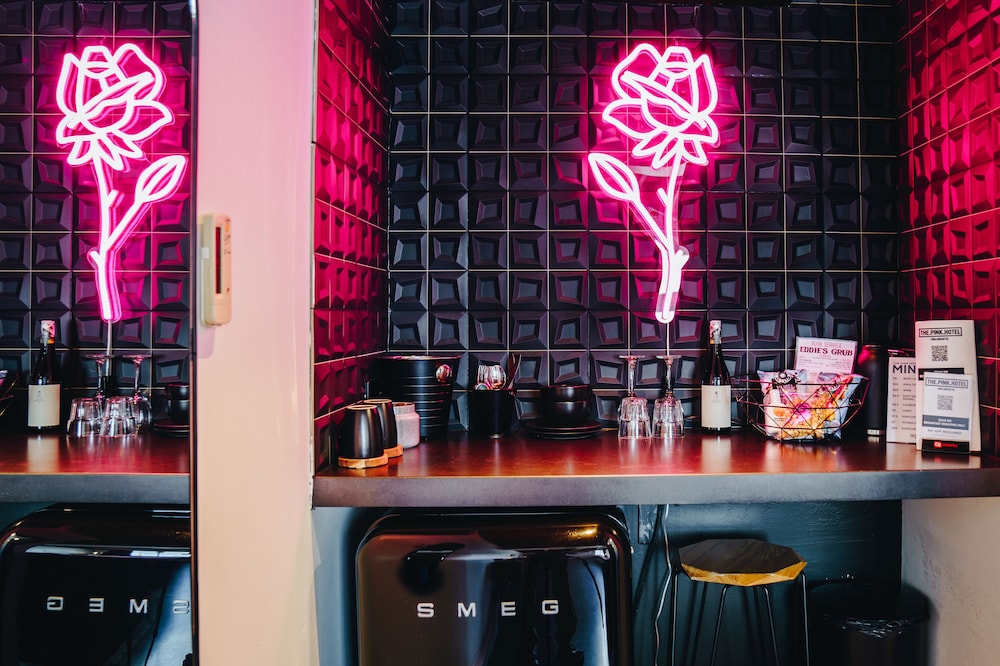 The Pink Hotel Coolangatta 23/50