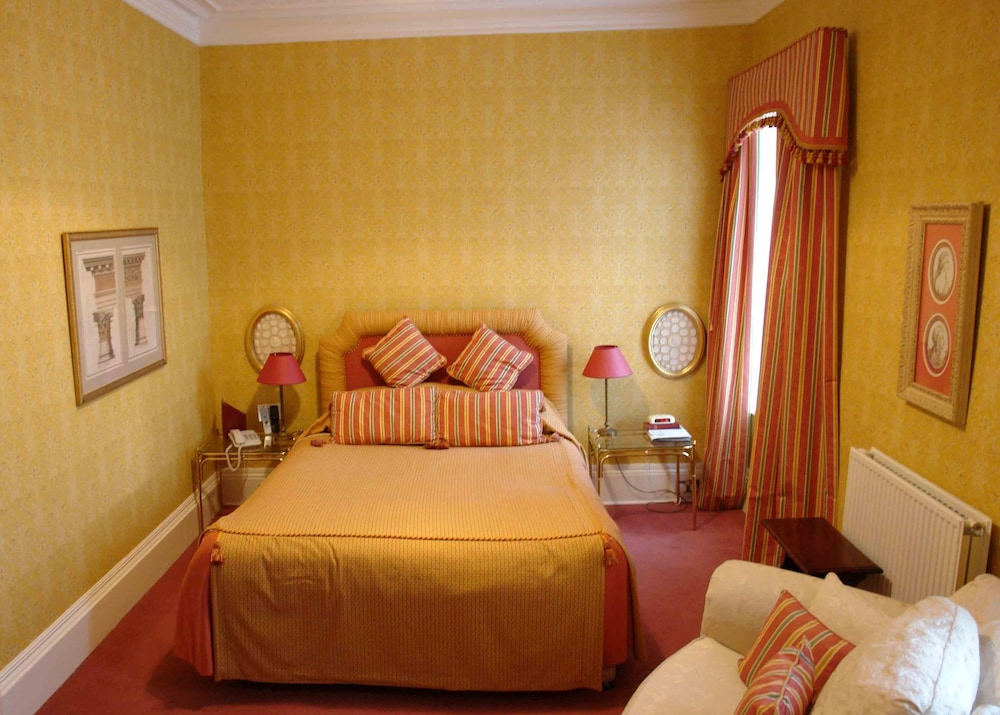 PENTLAND HOTEL 19/50