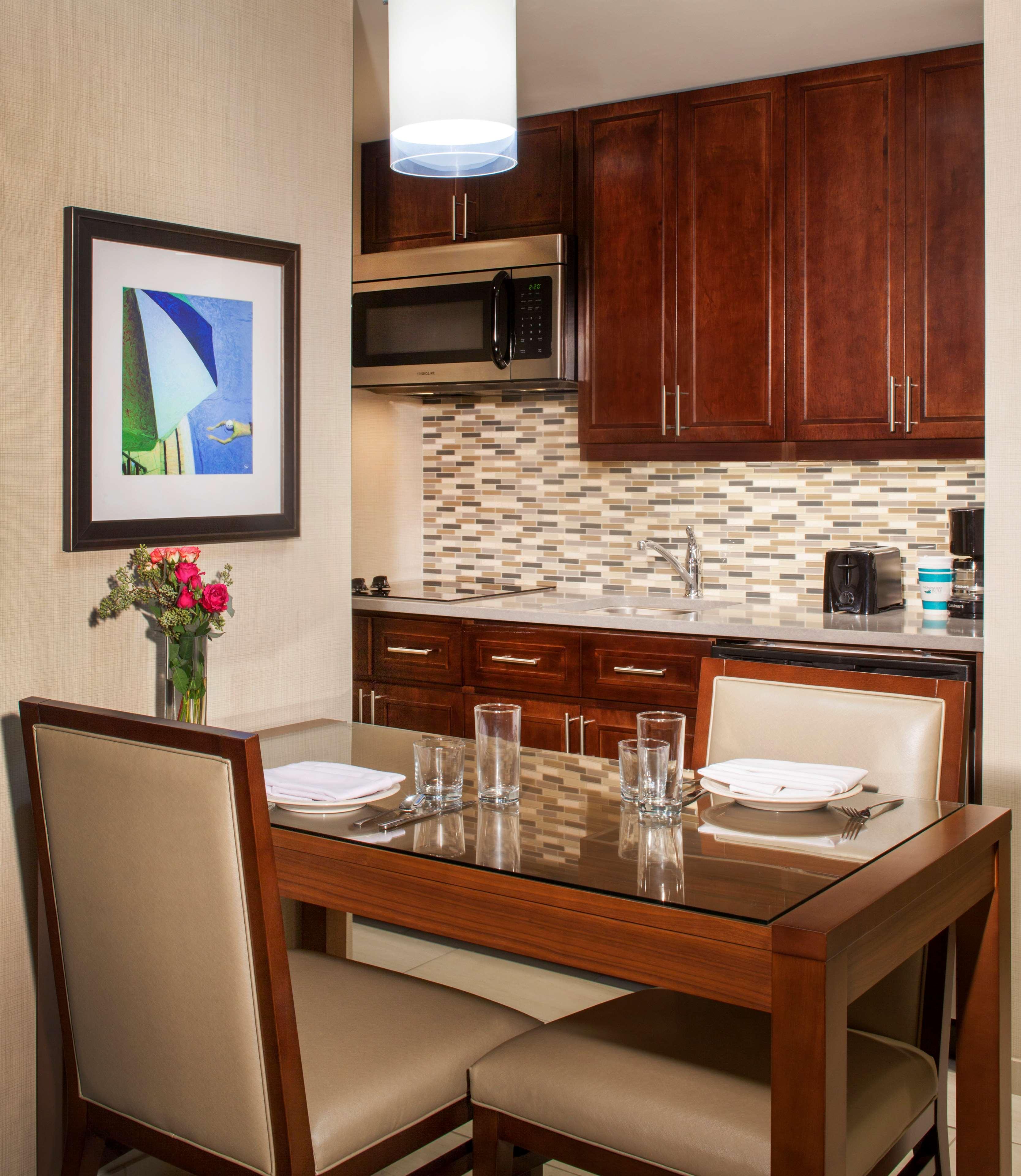 1 BEDROOM, SUITE, KING BED