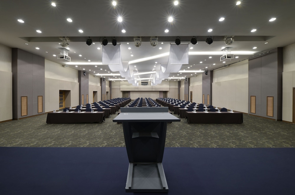 Harbor Park Hotel 47/51