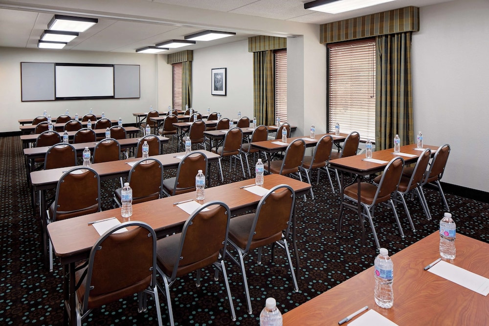 Hampton Inn Philadelphia/Willow Grove 25/29