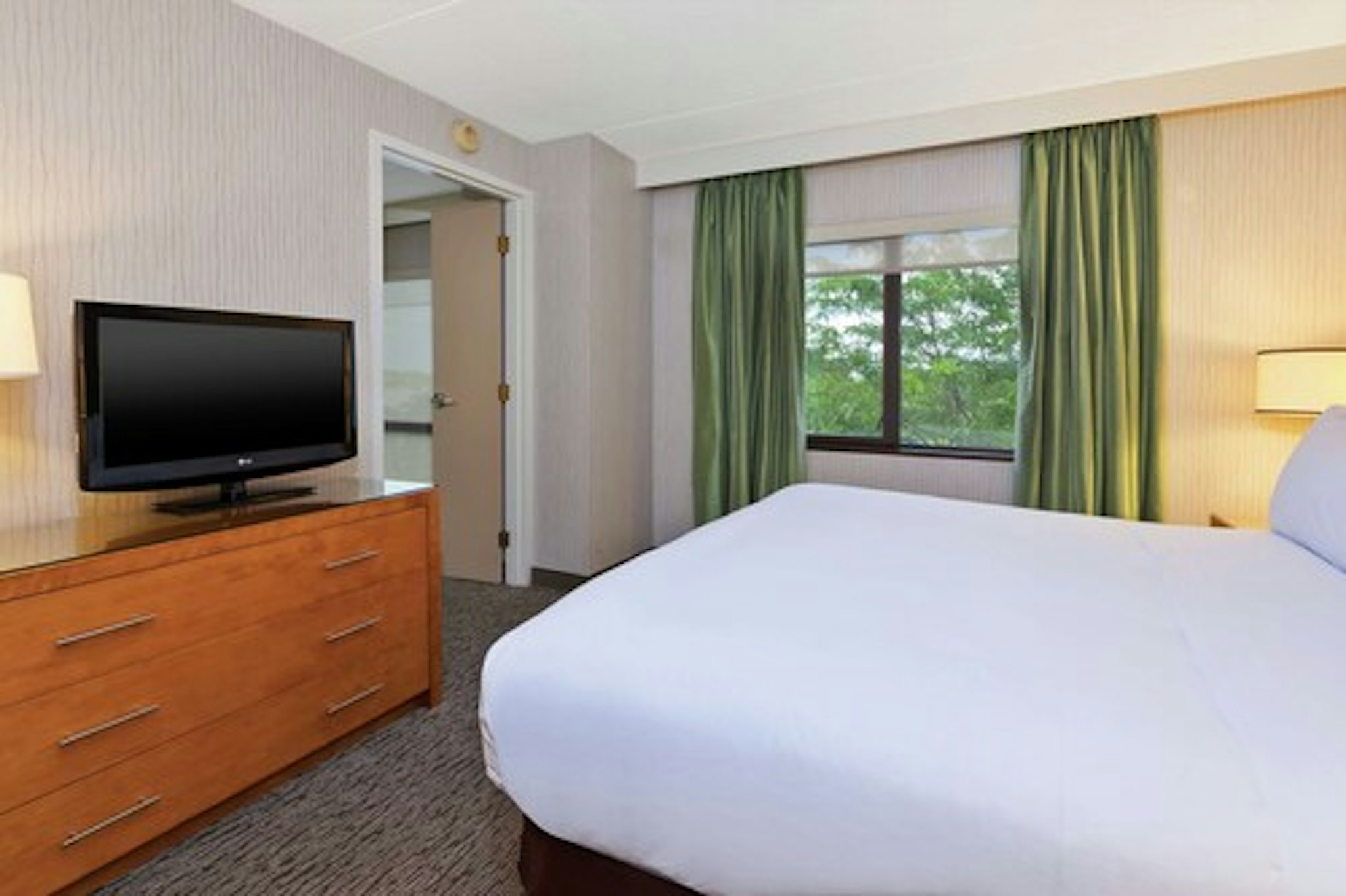 Embassy Suites By Hilton Auburn Hills 3/4