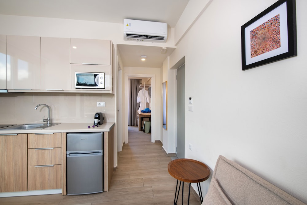 Villaggio Mare Suites 8/60