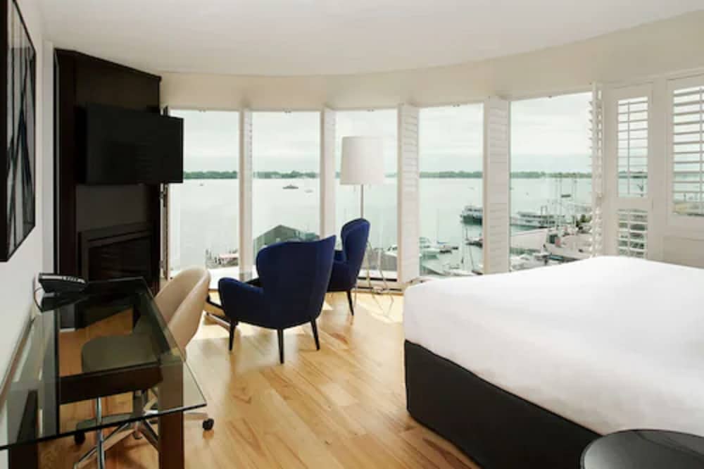 Radisson Blu Toronto Downtown 8/38
