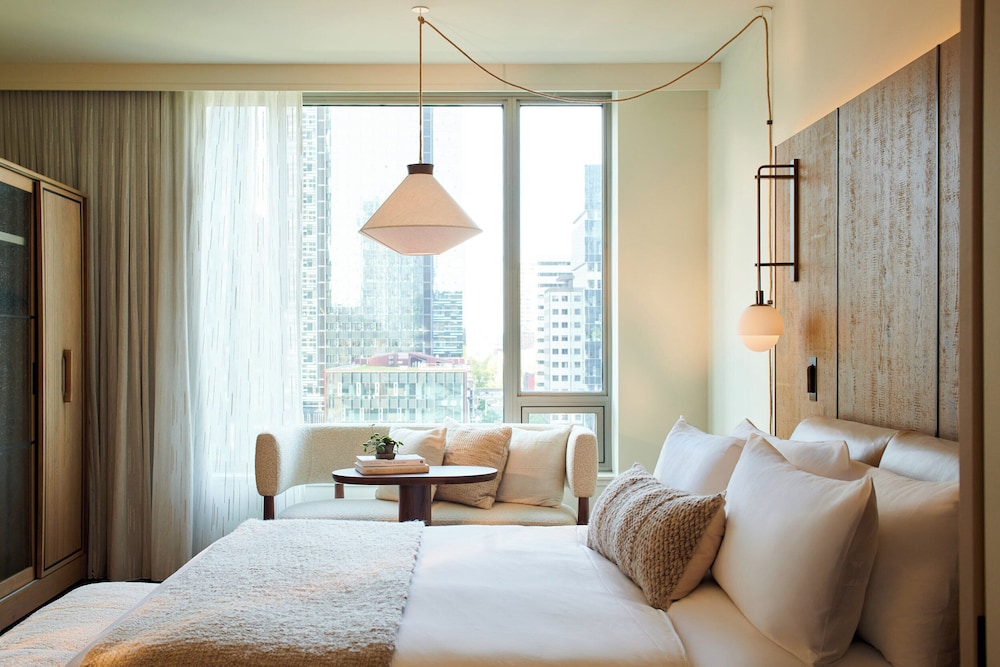 Room, 2 Queen Beds, Hill Side