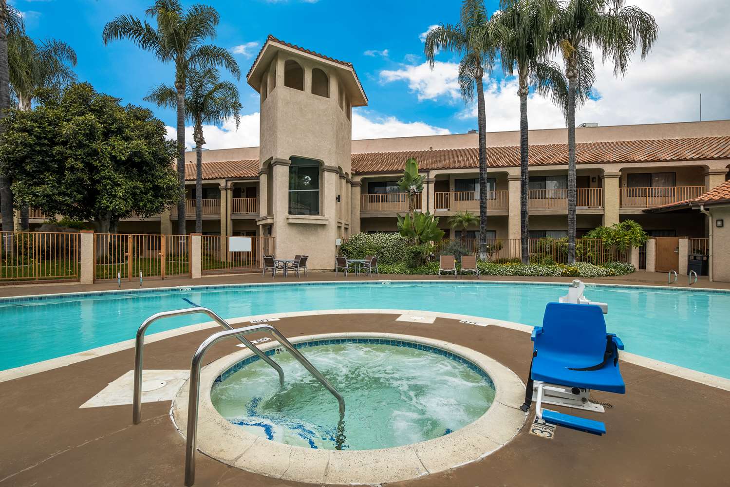Best Western Diamond Bar Hotel & Suites 10/11