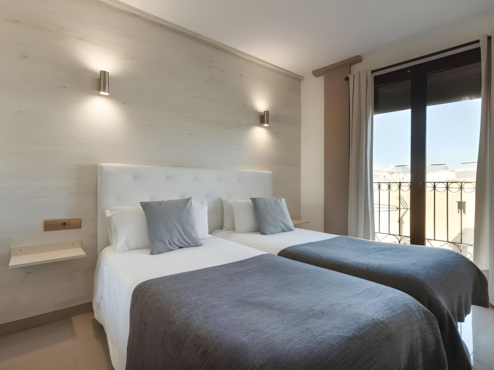 2 BEDROOMS, APARTMENT, BALCONY