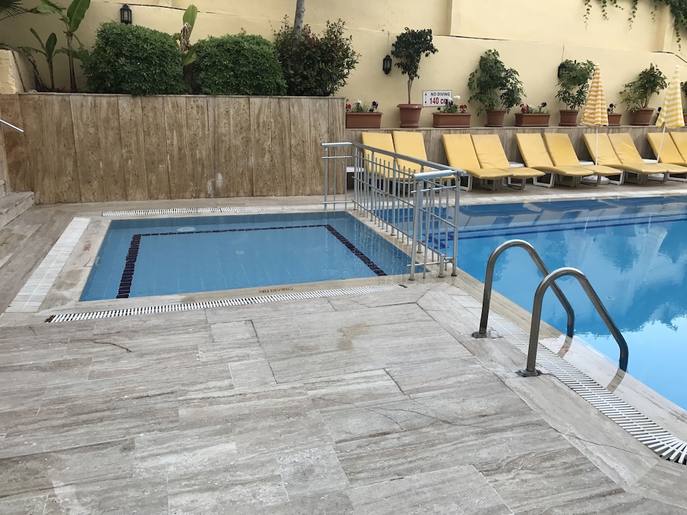Muz Hotel 21/47
