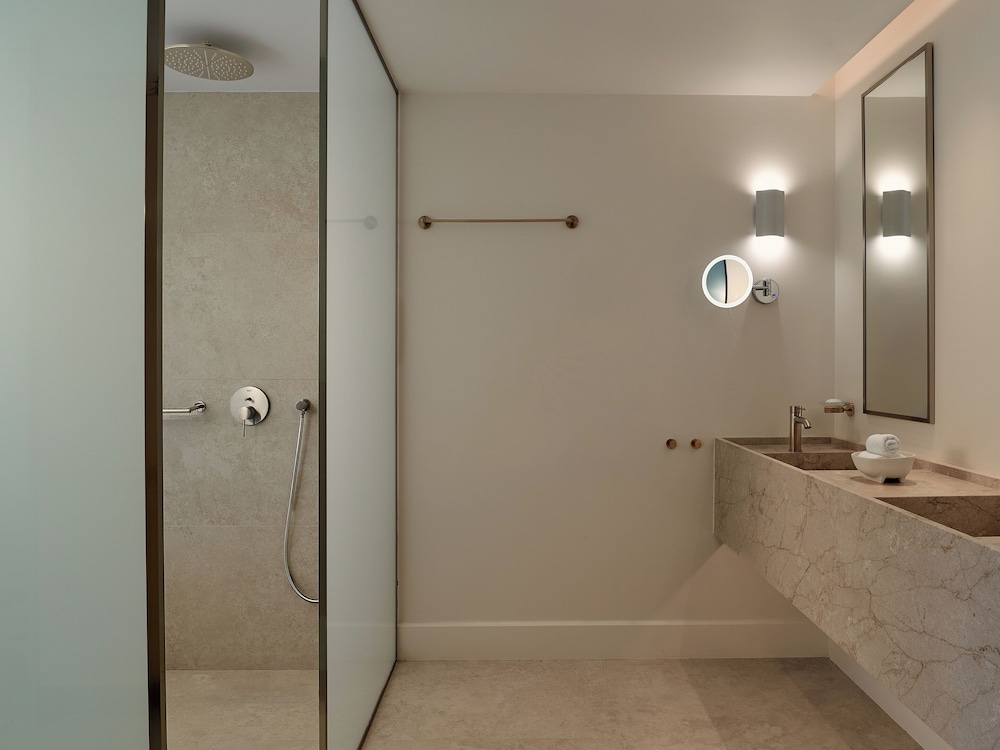 Deluxe, Family, Double Bed, Lateral Side Sea View, 2 Sofa، Cape Sounio, A Resort to Live 9/10