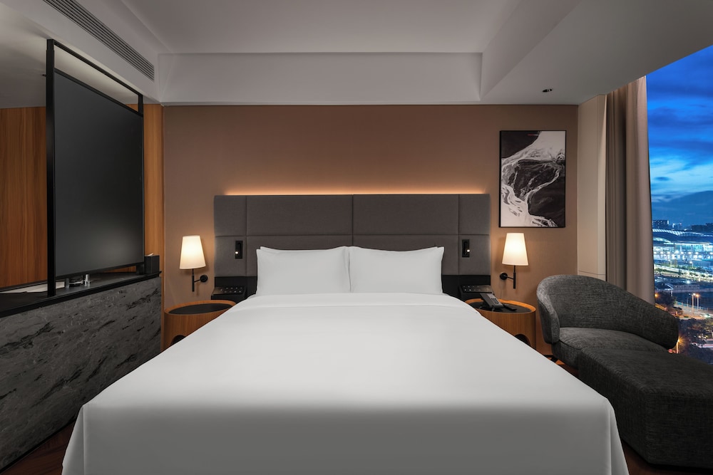 غرفة بزنس مفردة بسرير كينج، IntercityHotel Guangzhou South Station 2/4
