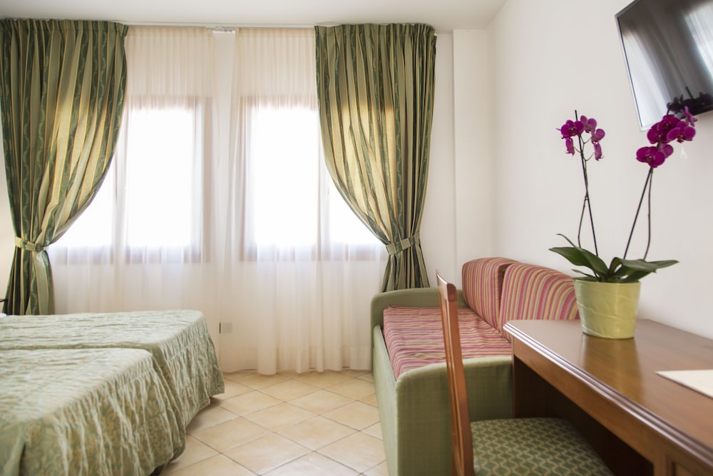 Blu Hotel Morisco Village 43/80