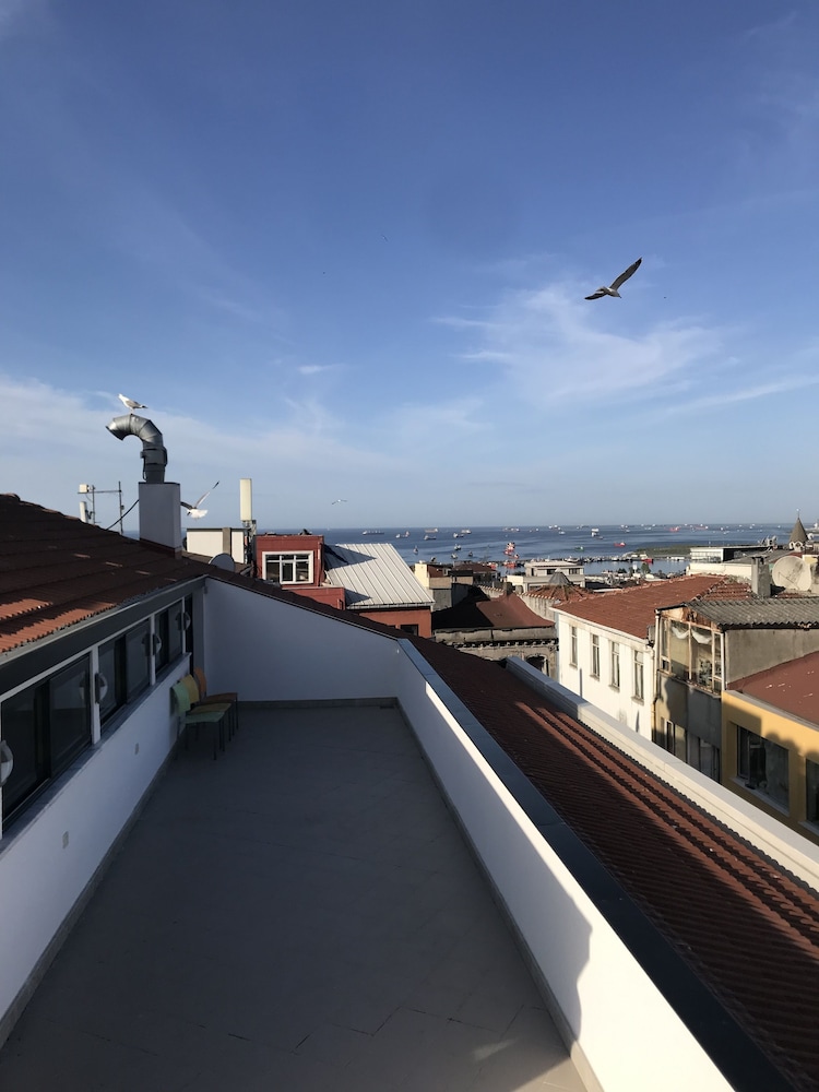 Eliza Hotel 46/50