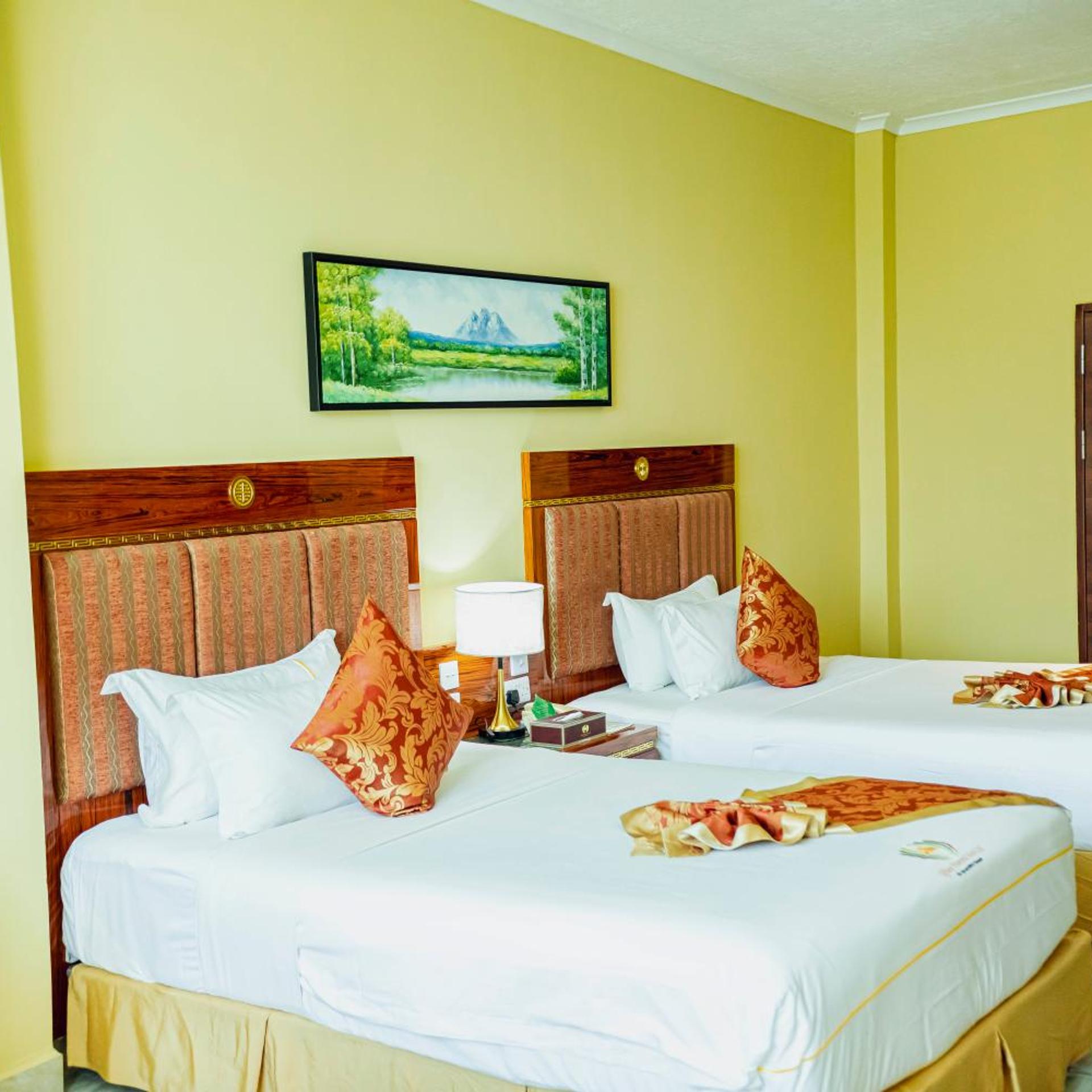 Room, Twin Beds
