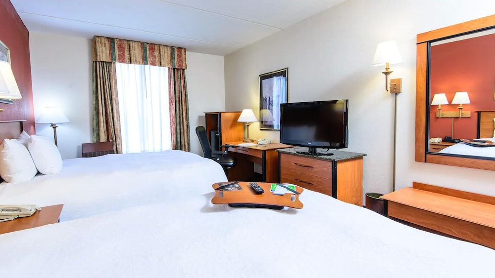 Hampton Inn Houston-Pearland 19/81