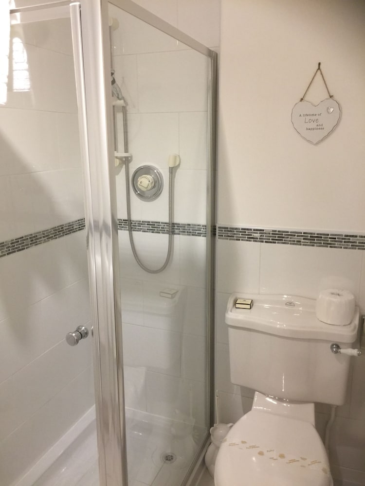 Glenspean Lodge Hotel(formerly BEST WESTERN GLENSPEAN LODGE - HIGHLANDS) 75/77