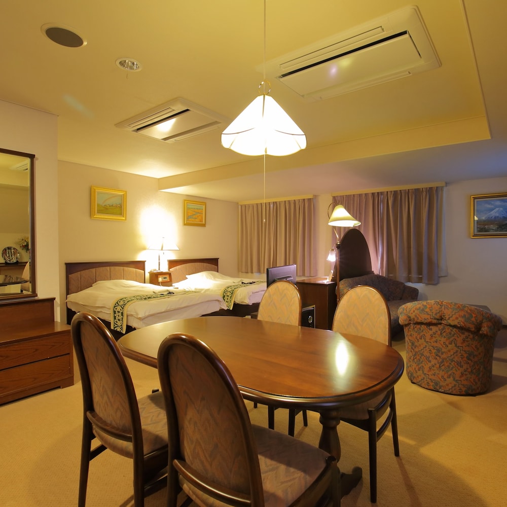 Harbor Plaza Hotel 34/49