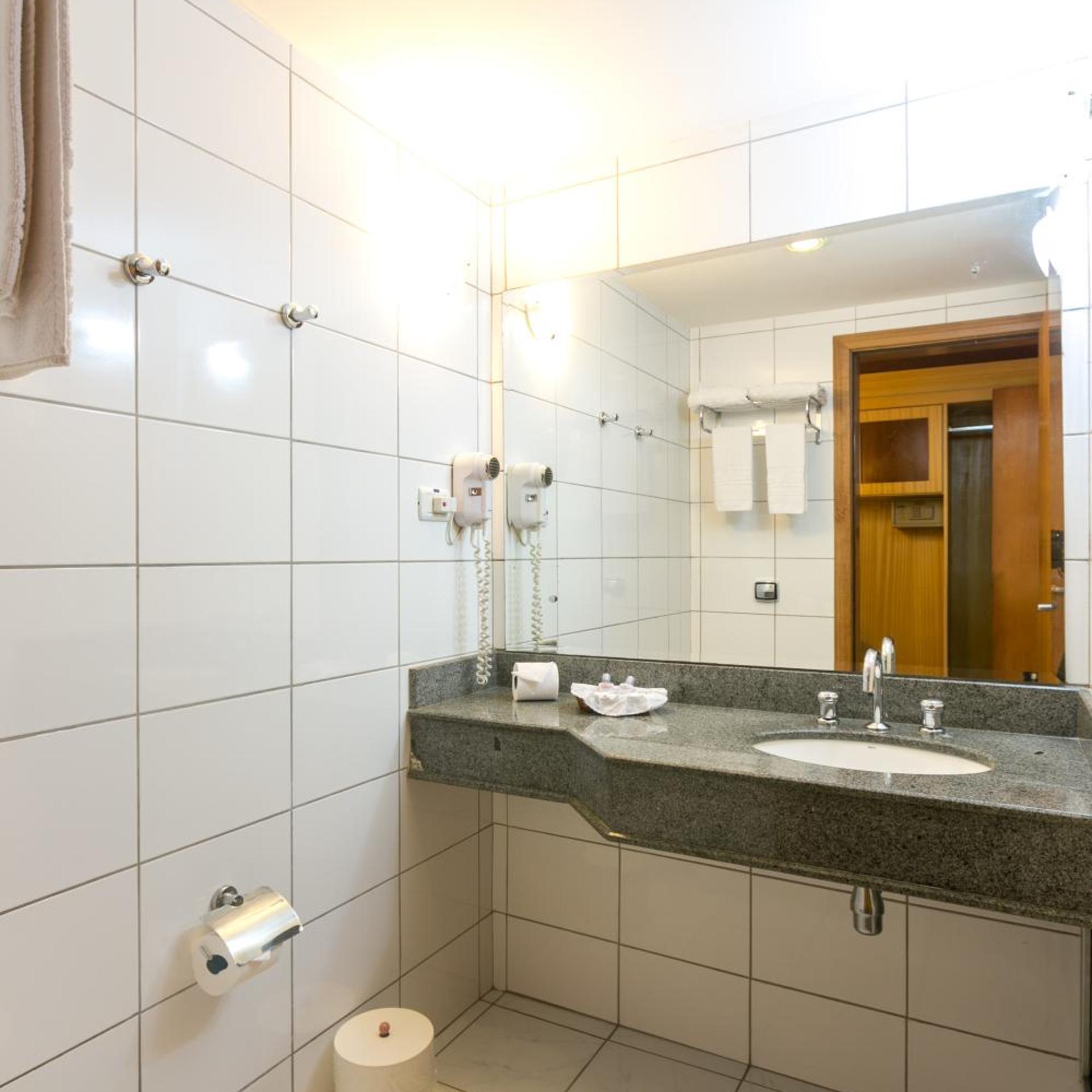 Hotel Exclusivo 26/27
