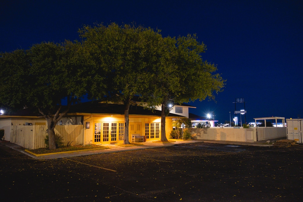 Baymont by Wyndham Fort Stockton 4/52