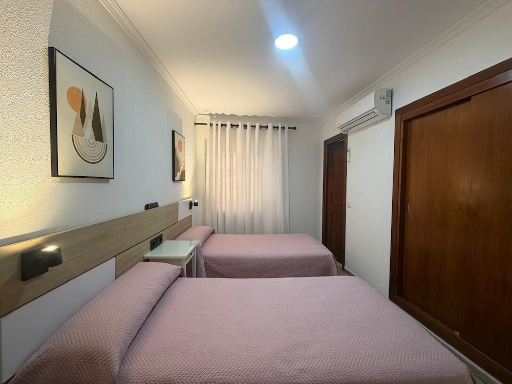 Hostal Bahía 18/50