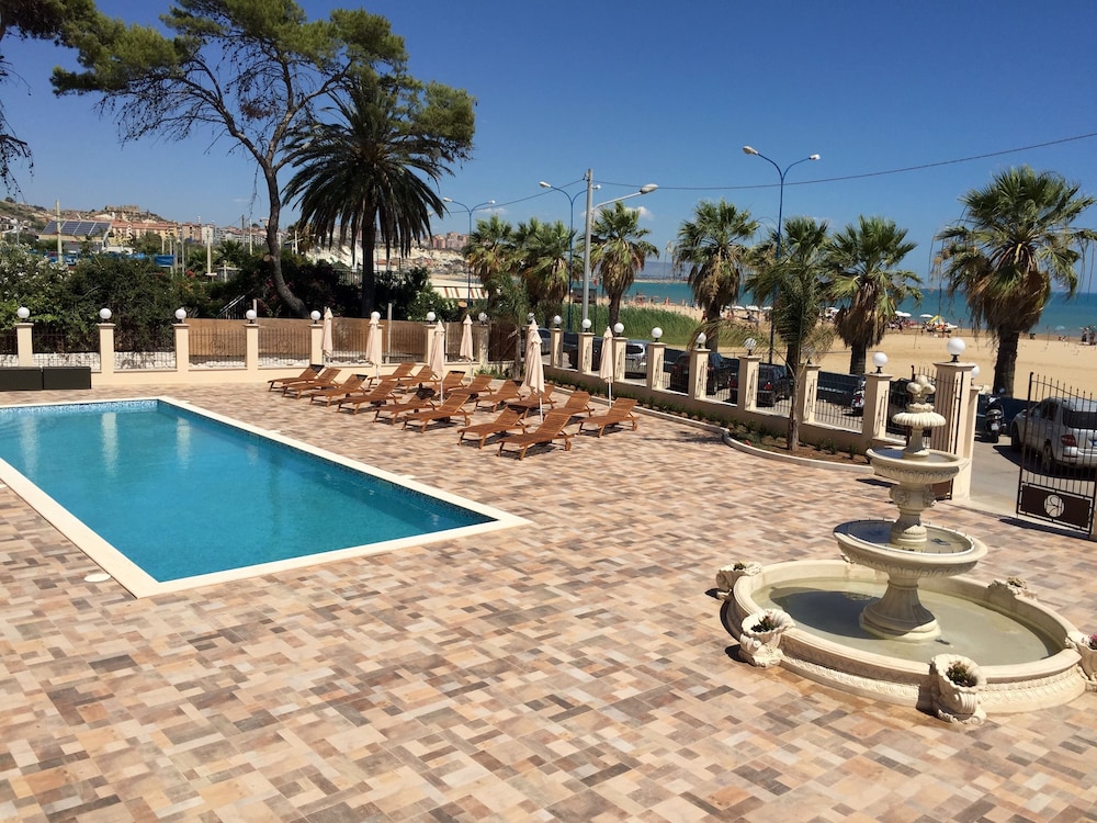 Hotel Riviera Palace 36/47