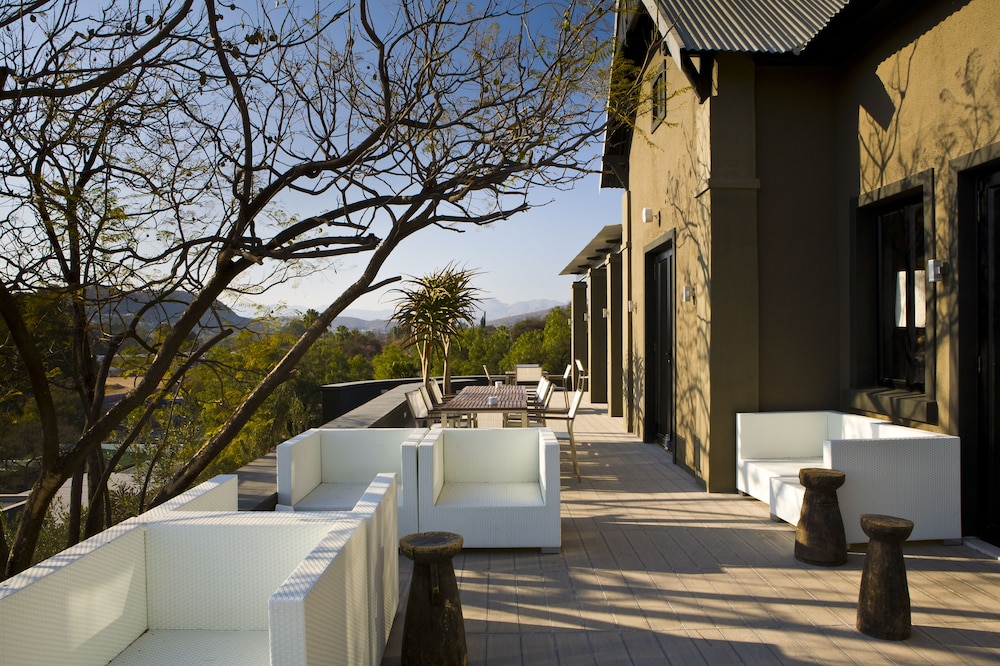 The Olive Exclusive All-Suite Hotel 25/30