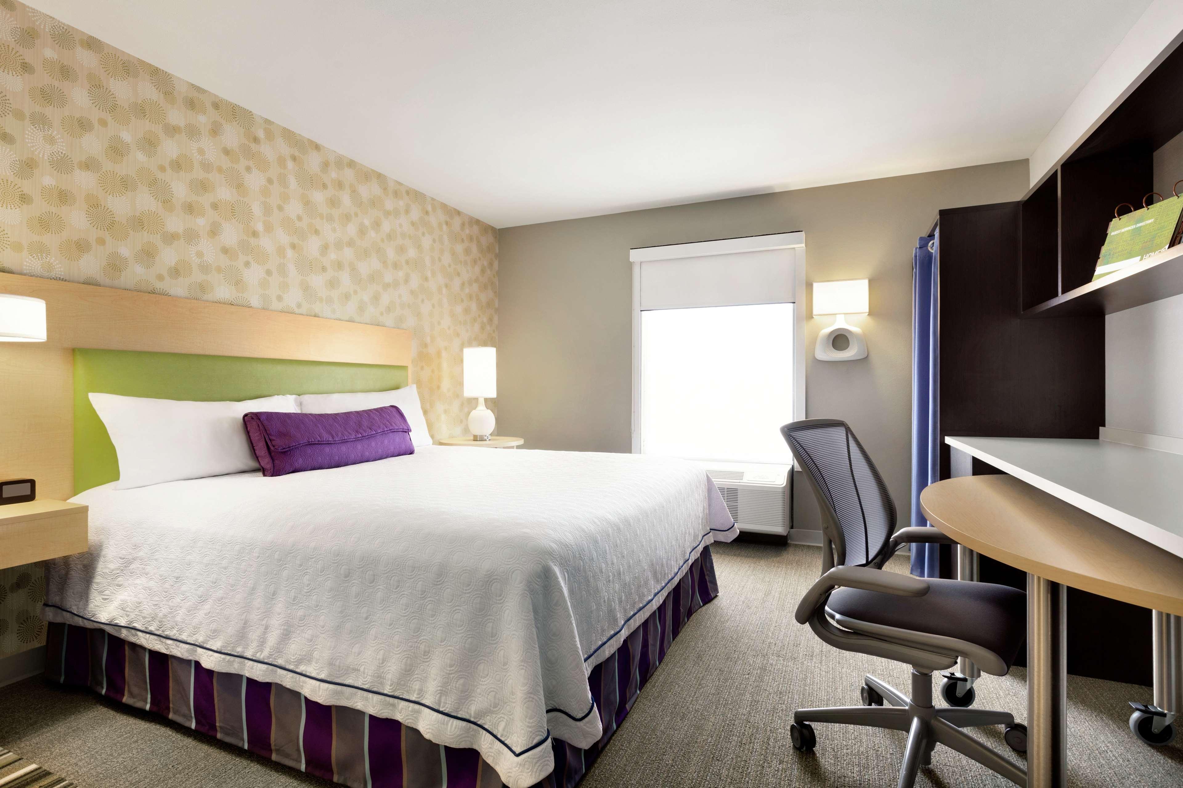 STUDIO, SUITE, KING BED, ACCESSIBLE
