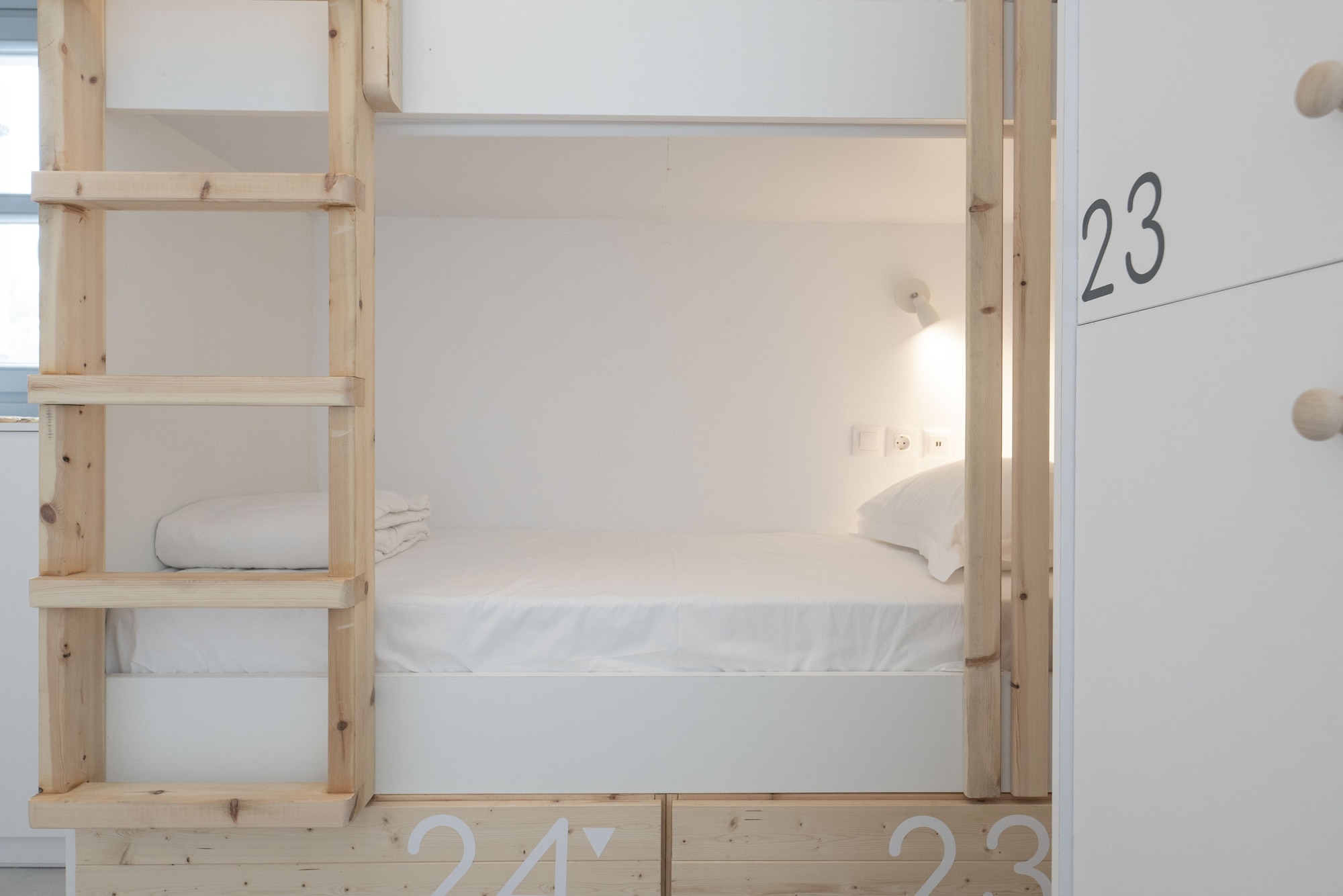 FEMALE DORM, 6 BEDS