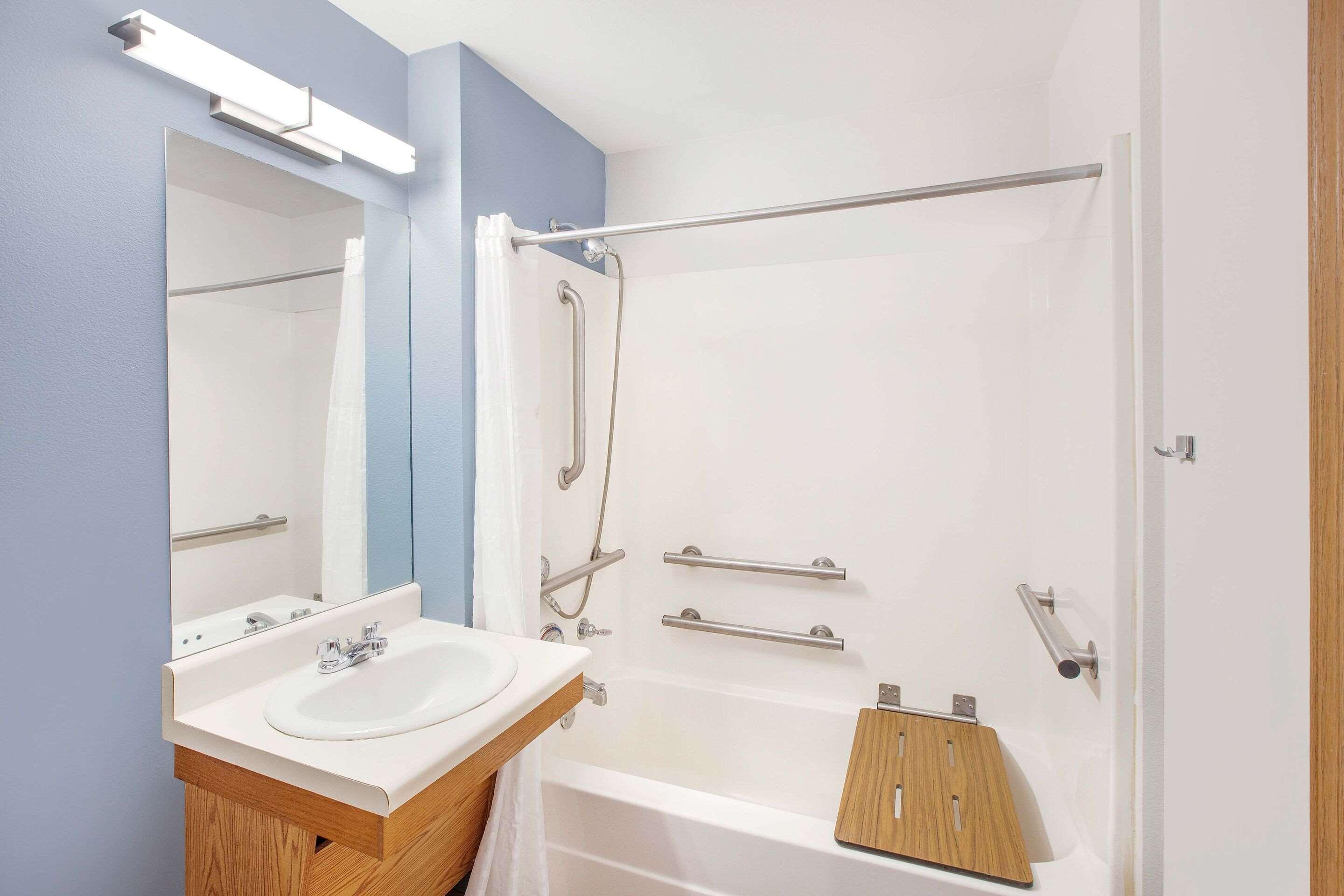 WoodSpring Suites Bentonville 38/38