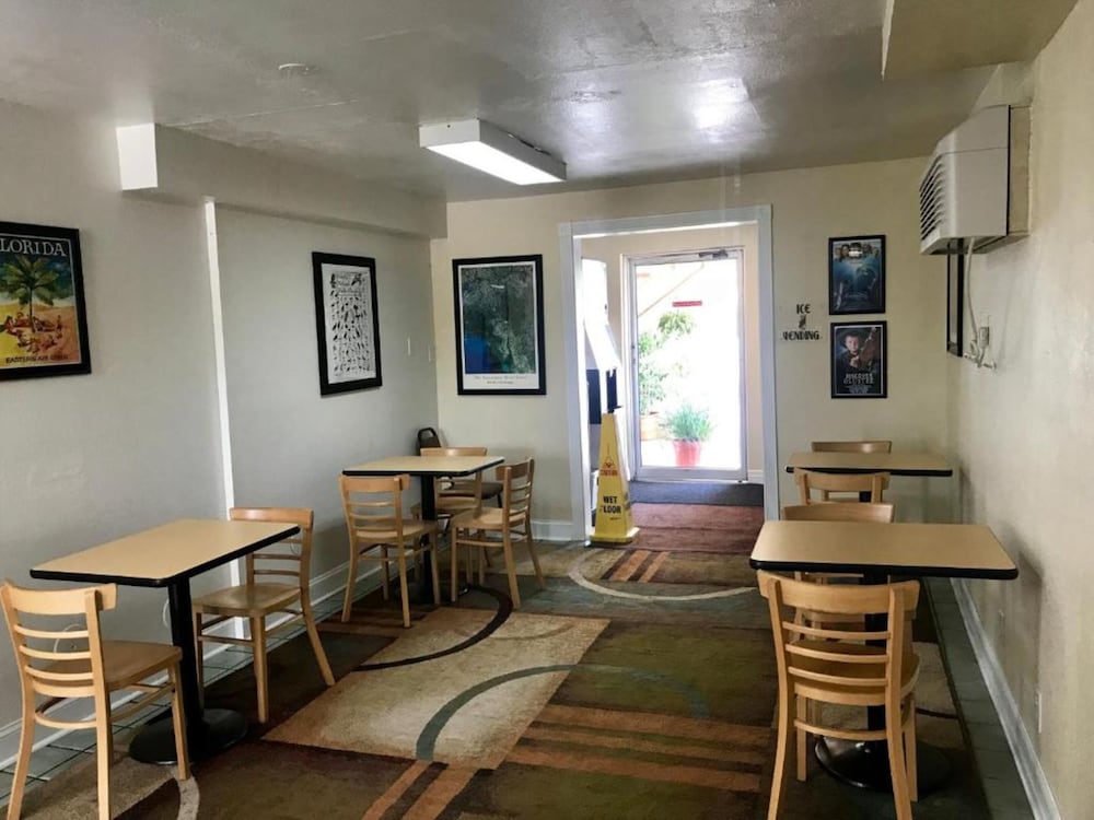 Americas Best Value Inn Lake City 32/45