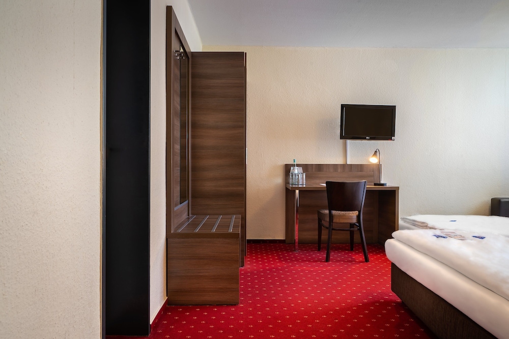Hotel Leonet 22/71