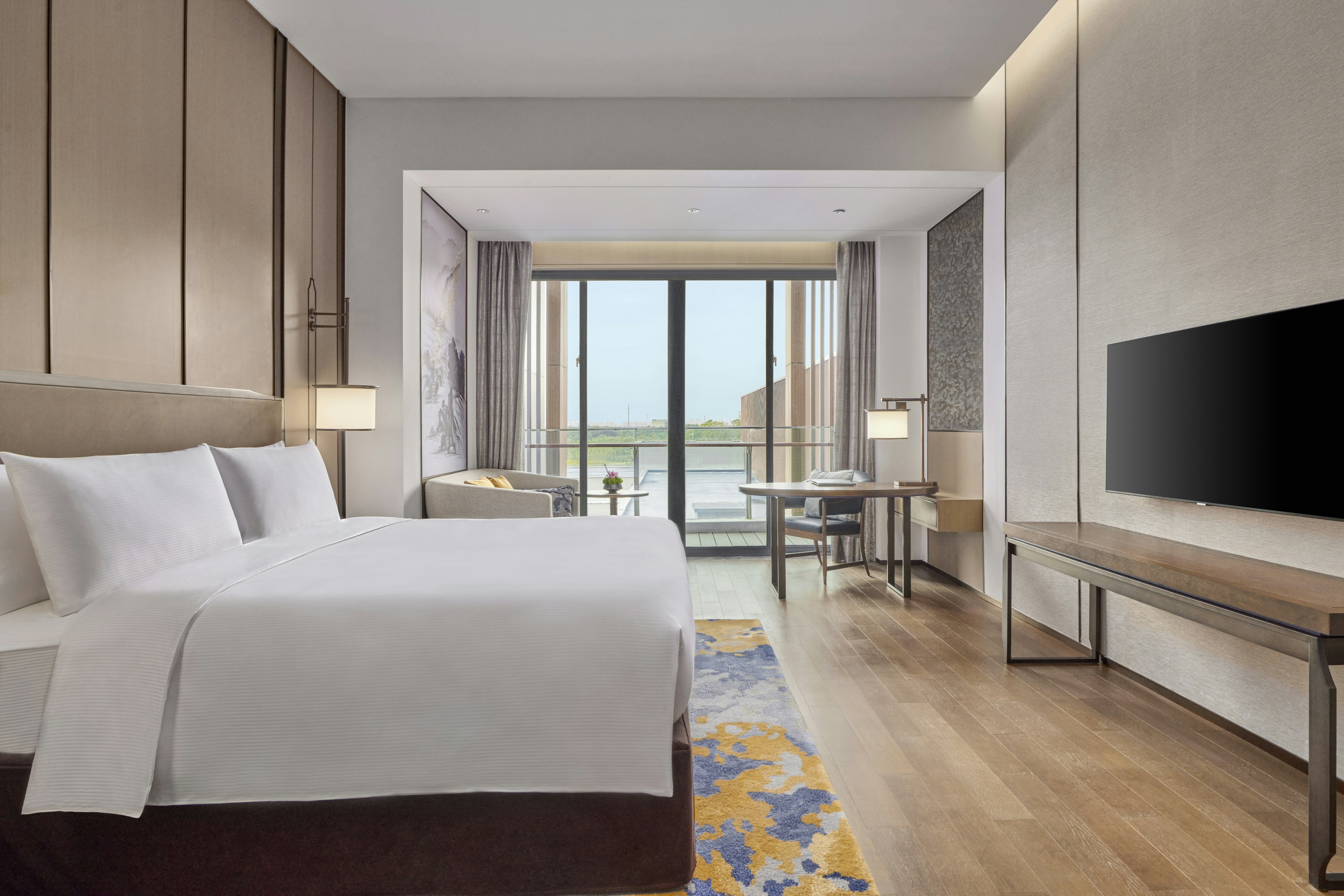 ROOM, KING BED, ACCESSIBLE